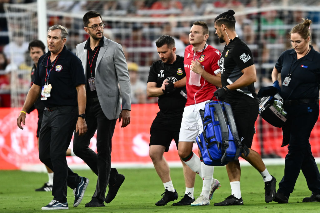 FBL-FRIENDLY-MANCHESTERU-WREXHAM
