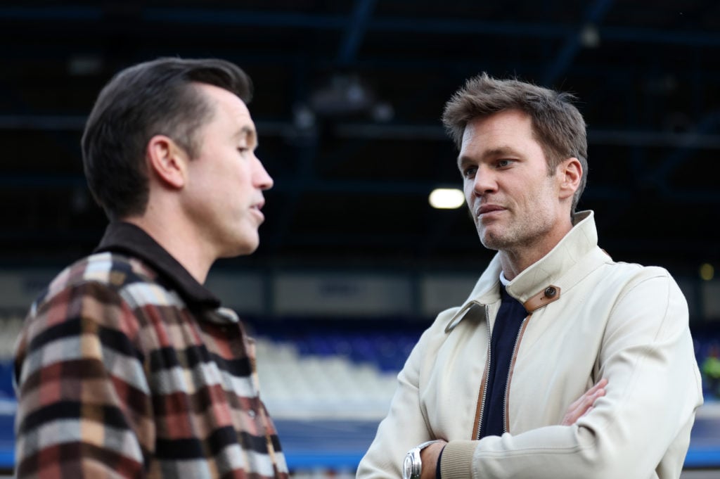 Rob McElhenney speaks to Tom Brady ahead of Birmingham City v Wrexham.
