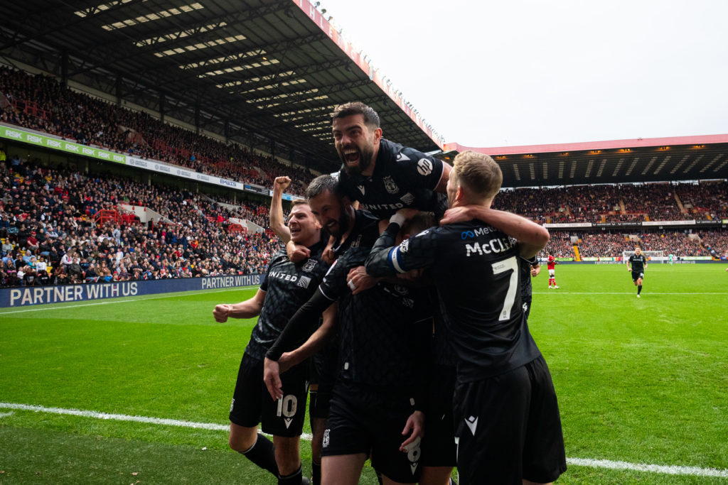 Charlton Athletic FC v Wrexham AFC - Sky Bet League One