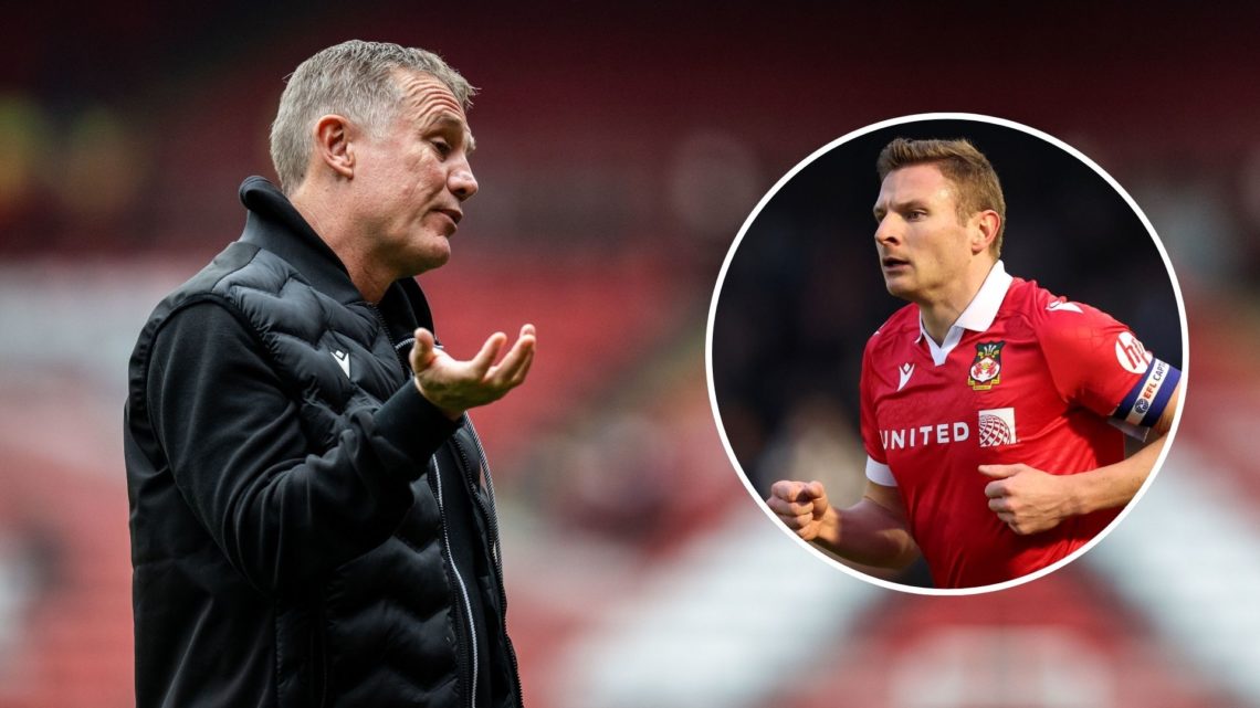 Manager Phil Parkinson of Wrexham AFC gestures during the Sky Bet League One match between Charlton Athletic FC and Wrexham AFC at The Valley on Oc...
