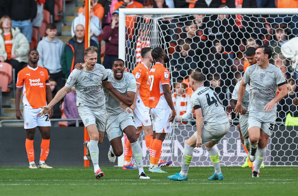 Blackpool FC v Barnsley FC - Sky Bet League One