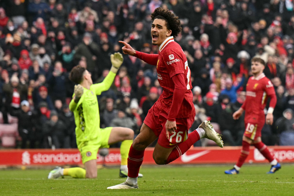 TOPSHOT-FBL-ENG-FACUP-LIVERPOOL-ACCRINGTON