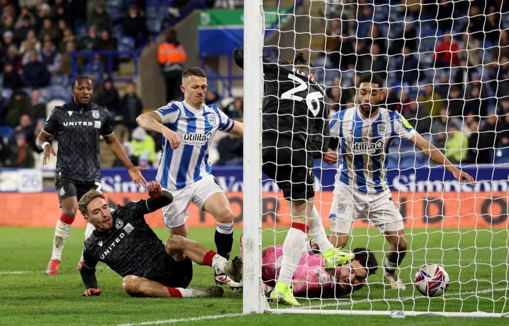 Huddersfield Town AFC v Wrexham AFC - Sky Bet League One