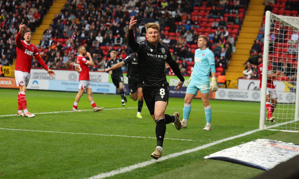 Charlton Athletic FC v Wrexham AFC - Sky Bet League One