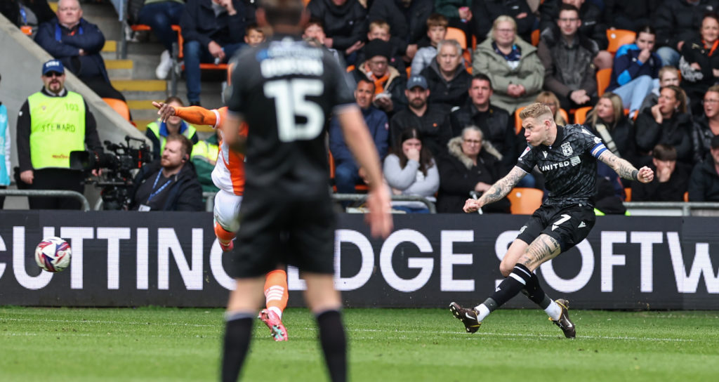 Blackpool FC v Wrexham AFC - Sky Bet League One