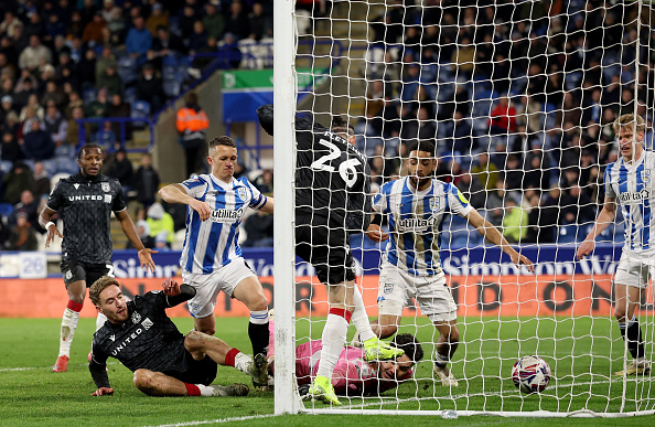 Huddersfield Town AFC v Wrexham AFC - Sky Bet League One