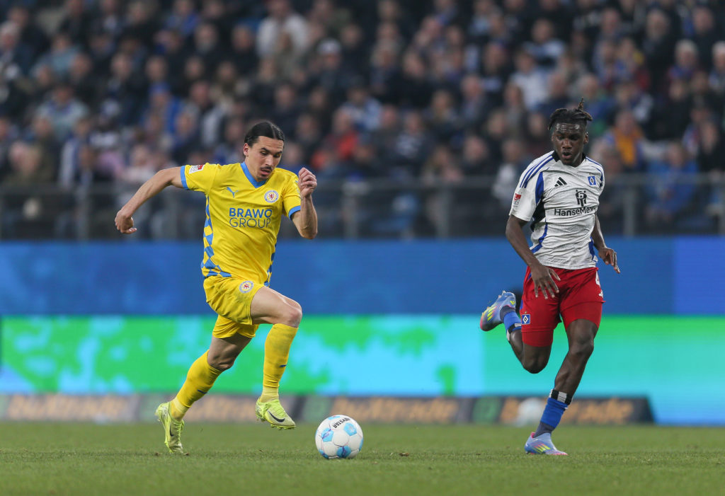 Hamburger SV v Eintracht Braunschweig - Second Bundesliga