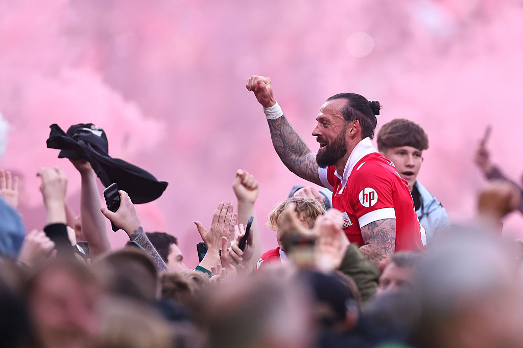 Wrexham AFC v Charlton Athletic FC - Sky Bet League One