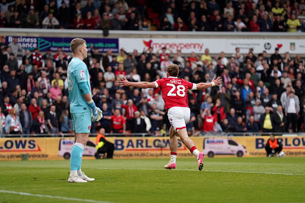 Wrexham AFC v Charlton Athletic FC - Sky Bet League One