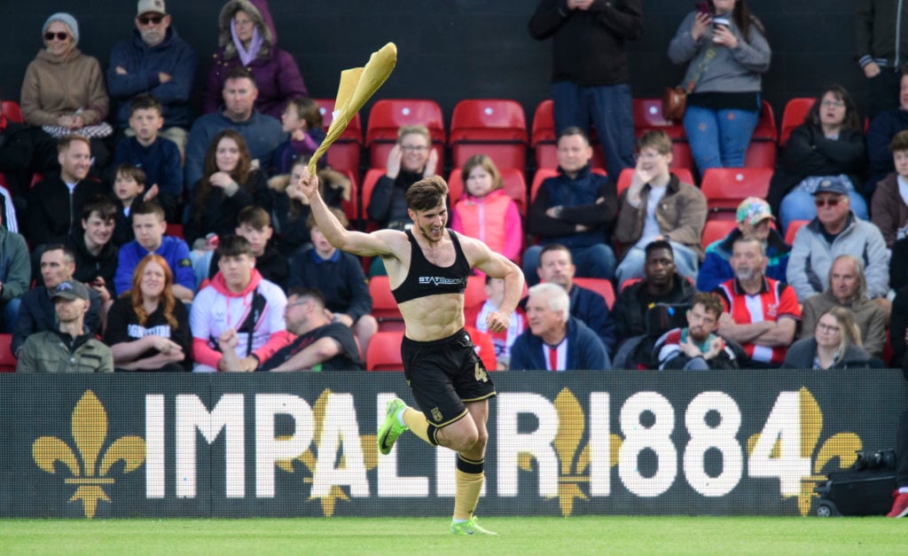 Lincoln City FC v Wrexham AFC - Sky Bet League One