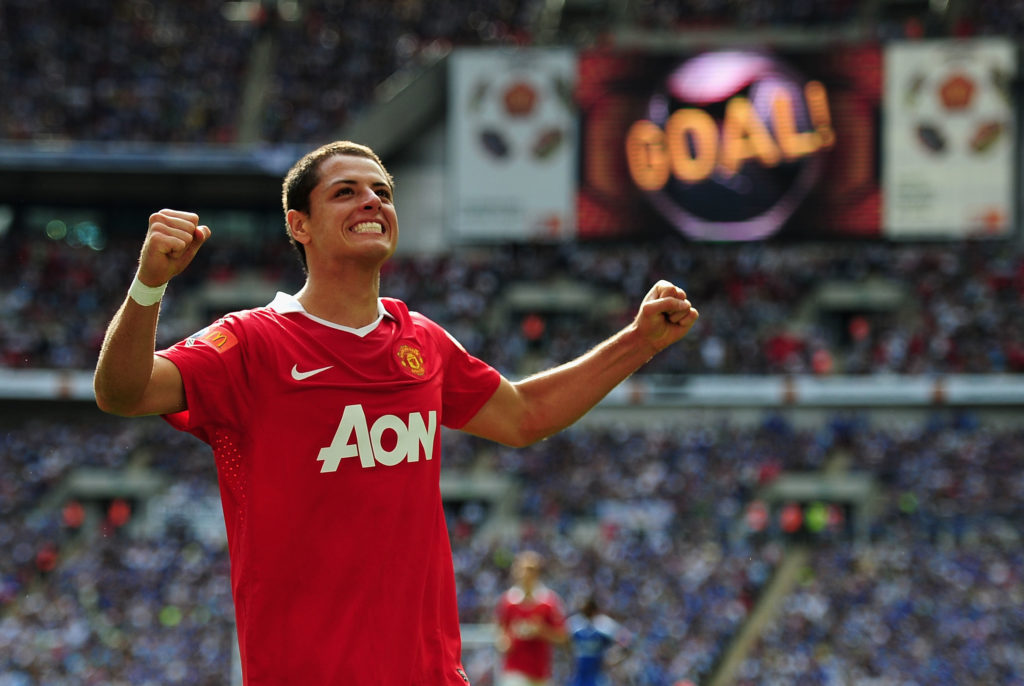 Javier Hernandez scoring for Manchester United against Chelsea